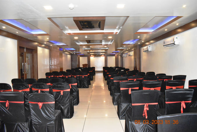 Tania Searock Hotel, Daman