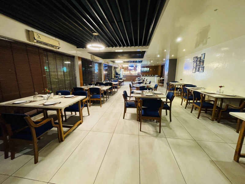 Tania Searock Hotel, Daman