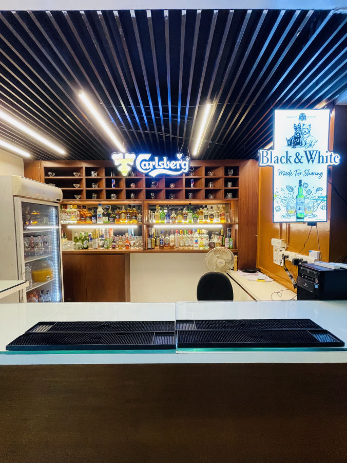 Tania Searock Hotel, Daman